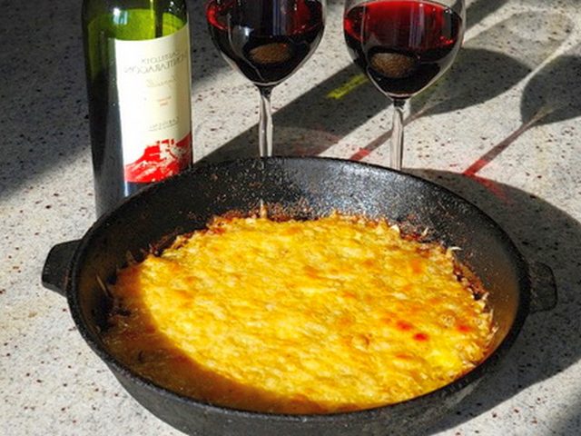 Жульен с грибами, жульен с грибами и курицей, шампиньоны на сковороде, жульен на сковороде
